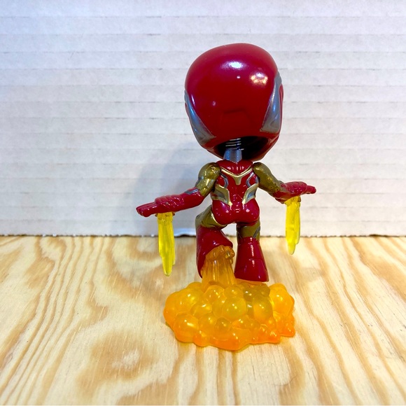 Funko Mystery Minis Iron Man Bobblehead - Picture 2 of 4